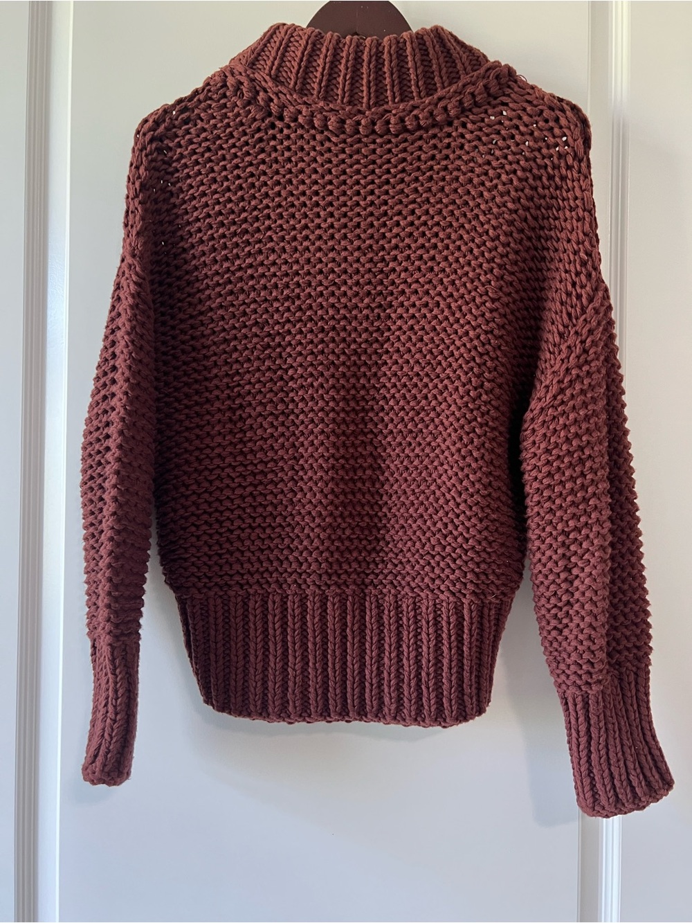 Free People Chunky Cable Knit Mock Neck Cropped Brown Sweater Women’s XS - Picture 3 of 9